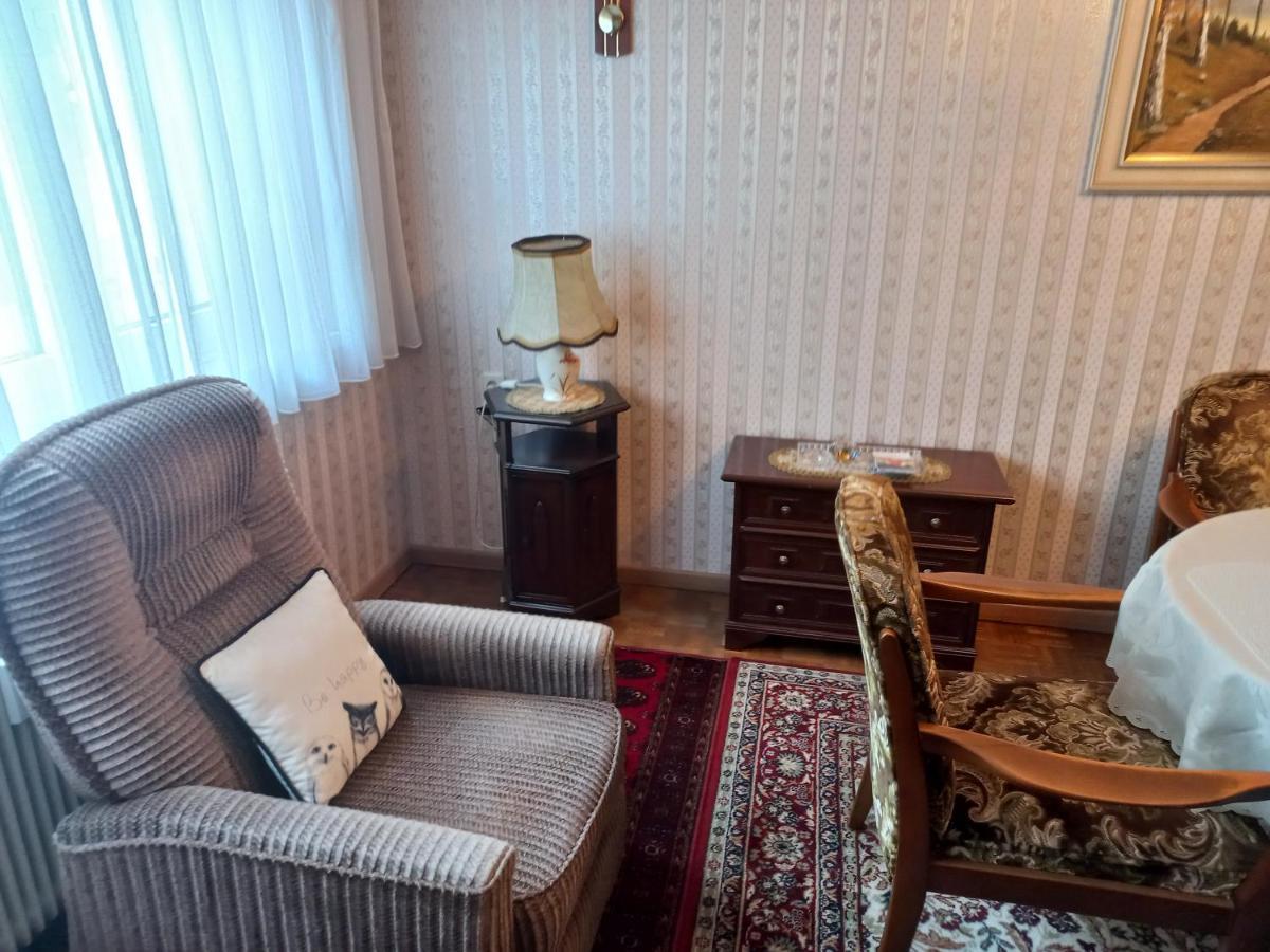 Ferienwohnung ,,Wohnen Wie Zu Grossmutter'S Zeiten'' Vídeň Exteriér fotografie