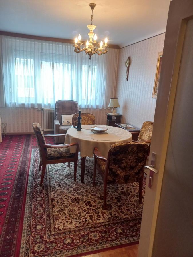 Ferienwohnung ,,Wohnen Wie Zu Grossmutter'S Zeiten'' Vídeň Exteriér fotografie